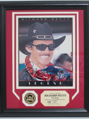 RP-KING001 - Richard Petty - The King, Autographed Photo<br>Click on Picture for Details<br>